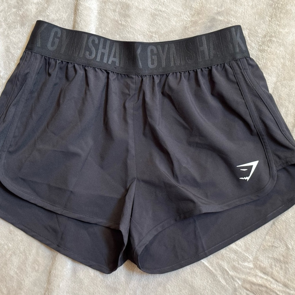 Gymshark Unlined Women's Black Loose Fit Shorts